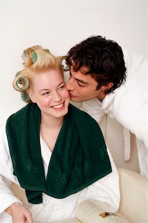 Jeune couple en attente dans un salon de beauté Photographie de stock - Premium Libres de Droits, Code: 644-01436683