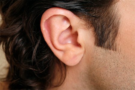 simsearch:644-01437946,k - Beauty shot of man's ear Foto de stock - Royalty Free Premium, Número: 644-01437100
