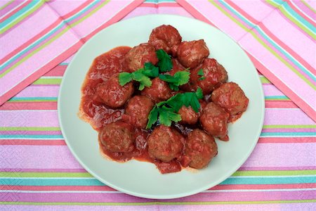 simsearch:614-07032093,k - Meatballs in red sauce Foto de stock - Sin royalties Premium, Código: 644-01437145