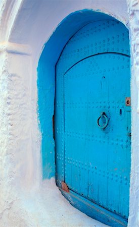 simsearch:400-05380617,k - Blue doorway Stock Photo - Premium Royalty-Free, Code: 644-01437920