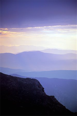 simsearch:841-02918767,k - Silhouettes de montagne dans le ciel Photographie de stock - Premium Libres de Droits, Code: 644-01630790