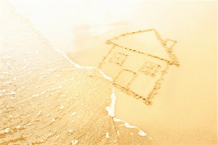 House in sand washed away by waves Fotografie stock - Premium Royalty-Free, Codice: 649-05521512