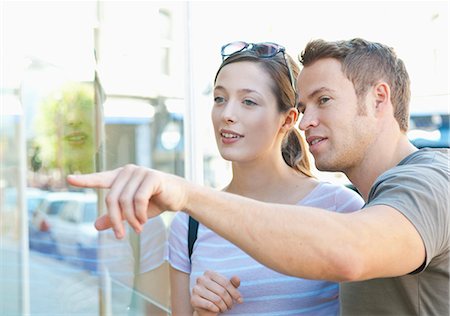 shopping window - Couple window shopping together Stock Photo - Premium Royalty-Free, Code: 649-05649689