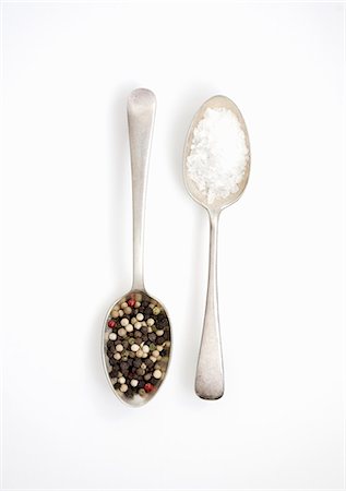 flavor - Spoonfuls of salt and pepper Stock Photo - Premium Royalty-Free, Code: 649-05801724
