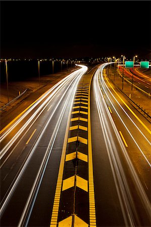 simsearch:6102-06965609,k - Time-lapse view of traffic on highway Stock Photo - Premium Royalty-Free, Code: 649-05820623