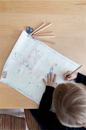 simsearch:695-05767591,k - Boy drawing with colored pencils Stock Photo - Premium Royalty-Free, Code: 649-05820844