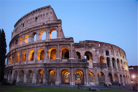 Colosseum à Rome Photographie de stock - Premium Libres de Droits, Code: 649-05821246