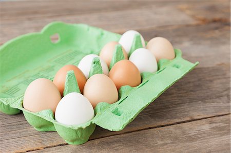 simsearch:649-06352854,k - Close up of carton of mixed eggs Stock Photo - Premium Royalty-Free, Code: 649-06041849
