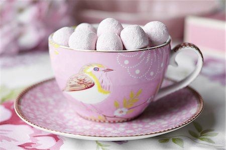 retro still life - Close up of bowl of cookies Stock Photo - Premium Royalty-Free, Code: 649-06112840