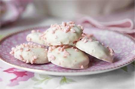 Close up of plate of cookies Fotografie stock - Premium Royalty-Free, Codice: 649-06112842