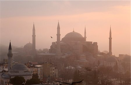 simsearch:649-06113037,k - Aya Sofya at dawn, Istanbul, Turkey Foto de stock - Sin royalties Premium, Código: 649-06113031