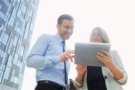 Business people using tablet computer Foto de stock - Sin royalties Premium, Código: 649-06164710