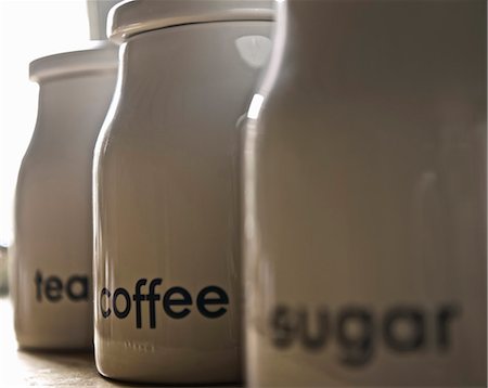 shropshire - Gros plan des pots de café, de thé et de sucre Photographie de stock - Premium Libres de Droits, Code: 649-06165104