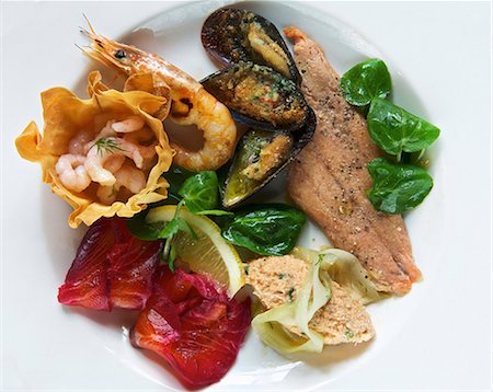 fish platter - Plate of smoked seafood Stock Photo - Premium Royalty-Free, Code: 649-06165112