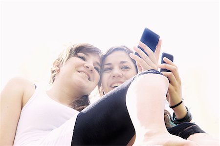 Weibliche Teenager, Aufnahmen im freien Stockbilder - Premium RF Lizenzfrei, Bildnummer: 649-06165172