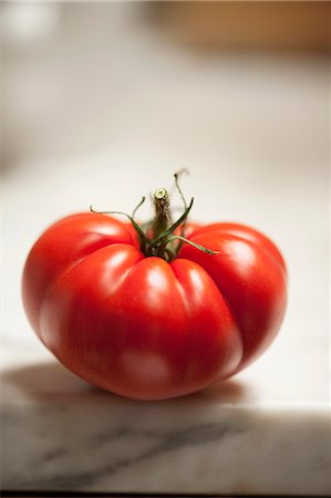 simsearch:649-06352854,k - Close up of tomato Stock Photo - Premium Royalty-Free, Code: 649-06352847