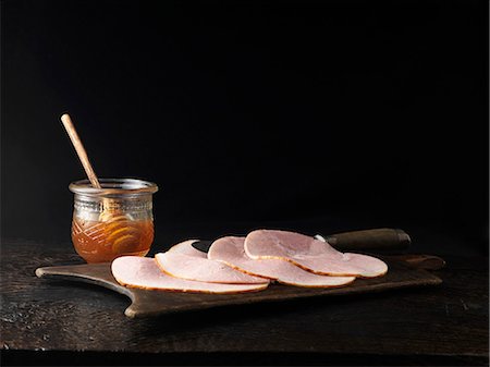 slice ham - Jar of honey with plate of ham Stock Photo - Premium Royalty-Free, Code: 649-06400616