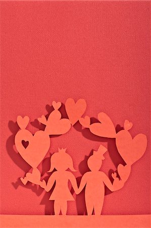 simsearch:600-02801215,k - Paper dolls of newlywed couple Stock Photo - Premium Royalty-Free, Code: 649-06432628