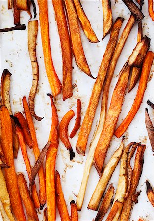 french fry top view nobody - Tray of roasted vegetables Stock Photo - Premium Royalty-Free, Code: 649-06432856