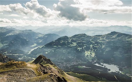 simsearch:649-06433202,k - Nuages sur le paysage rural herbeux Photographie de stock - Premium Libres de Droits, Code: 649-06433178