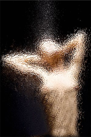 desnudo - Blurred view of woman in shower Foto de stock - Sin royalties Premium, Código: 649-06488630