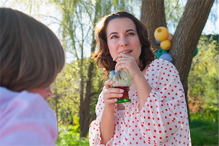 Mother and daughter having picnic Stock Photo - Premium Royalty-Free, Code: 649-06489024