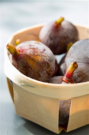 feige (frucht) - Basket of whole figs Stock Photo - Premium Royalty-Free, Code: 649-06622152