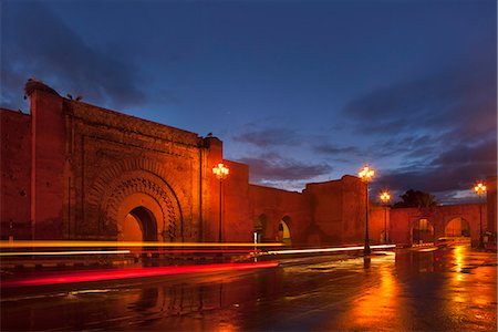 photography and night and moving images - Traffic at Marrakesh city gate Stock Photo - Premium Royalty-Free, Code: 649-06622266