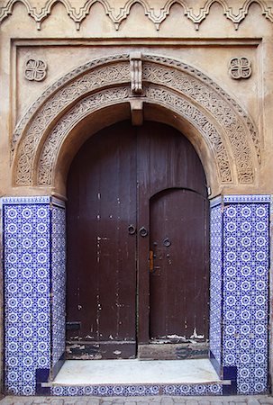 entrance - Ornate arched doorway with tiles Stock Photo - Premium Royalty-Free, Code: 649-06622267