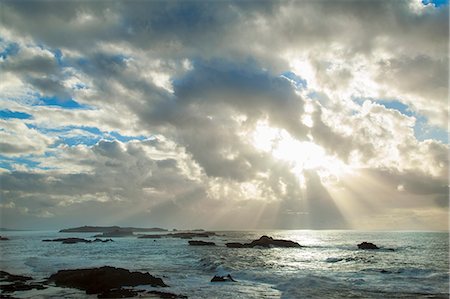 essaouira - Sun shining through clouds over beach Foto de stock - Sin royalties Premium, Código: 649-06622270