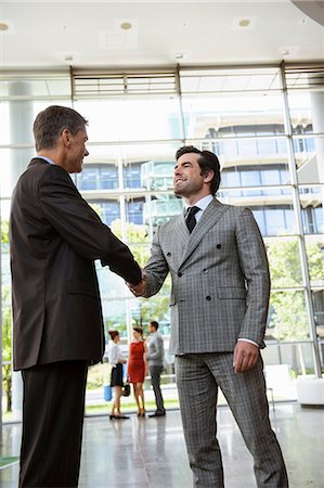 Two businessmen shaking hands Stockbilder - Premium RF Lizenzfrei, Bildnummer: 649-06812118