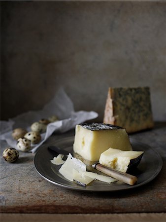 studio shot - Asiago and stilton with quail's eggs Stock Photo - Premium Royalty-Free, Code: 649-06812168