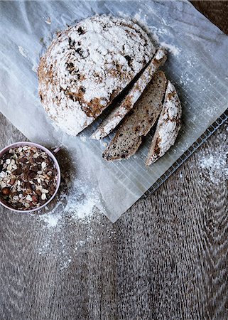 Homemade bread with muesli Stock Photo - Premium Royalty-Free, Code: 649-06812906