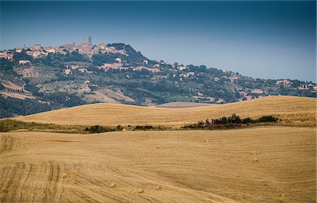 Harvested fields, Tuscany, Italy Stock Photo - Premium Royalty-Free, Code: 649-06829872