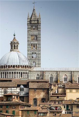 piazza del campo - Tower and dome of Santa Maria Assunta, Siena, Italy Foto de stock - Sin royalties Premium, Código: 649-06829886