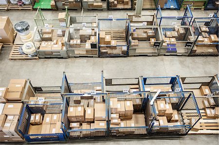 Assembled orders in distribution warehouse Stockbilder - Premium RF Lizenzfrei, Bildnummer: 649-06829932