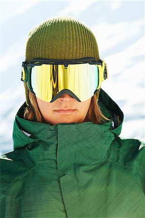 ski holiday - Portrait of a young male snowboarder Foto de stock - Sin royalties Premium, Código: 649-06844049