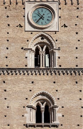 Close up detail of tower in Chieti, Abruzzo, Italy Stockbilder - Premium RF Lizenzfrei, Bildnummer: 649-06845296