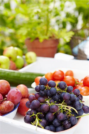danemark - Close up of tray of fruit Photographie de stock - Premium Libres de Droits, Code: 649-06943773