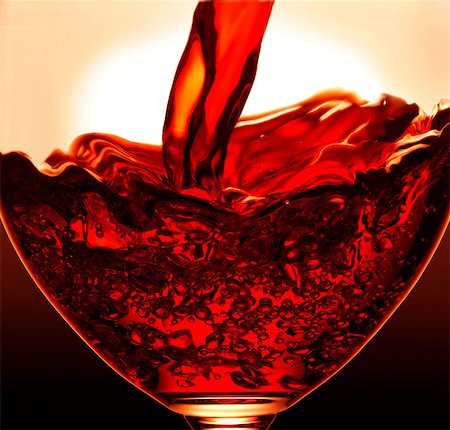 rotwein - Pouring wine into glass Stockbilder - Premium RF Lizenzfrei, Bildnummer: 649-07065041