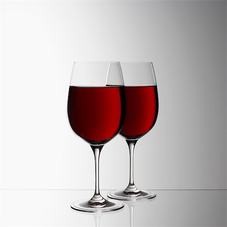 Two glasses of red wine Foto de stock - Sin royalties Premium, Código: 649-07065065