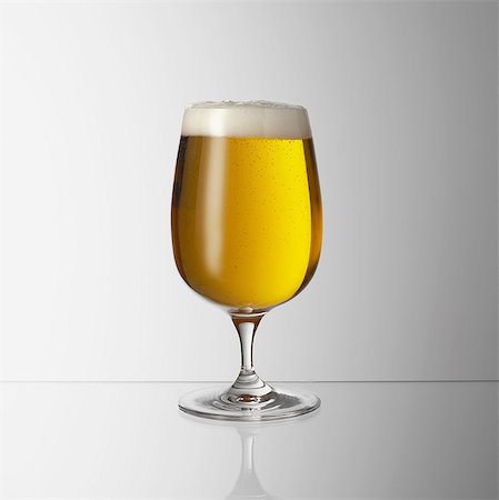 Glass of beer Stock Photo - Premium Royalty-Free, Code: 649-07065081