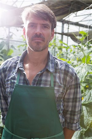 simsearch:614-07194749,k - Portrait of organic farmer in greenhouse Foto de stock - Royalty Free Premium, Número: 649-07063429