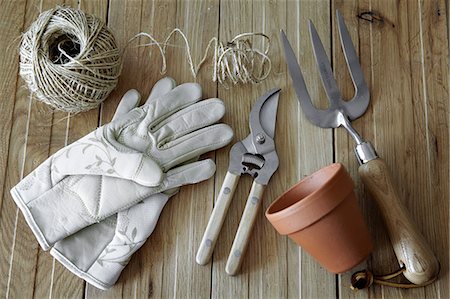 Gardening tools, still life Foto de stock - Sin royalties Premium, Código: 649-07118461