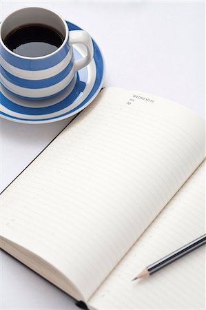 personal organizer - Coffee and open diary Photographie de stock - Premium Libres de Droits, Code: 649-07118921