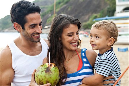 Parents with young son, close up Stockbilder - Premium RF Lizenzfrei, Bildnummer: 649-07119647