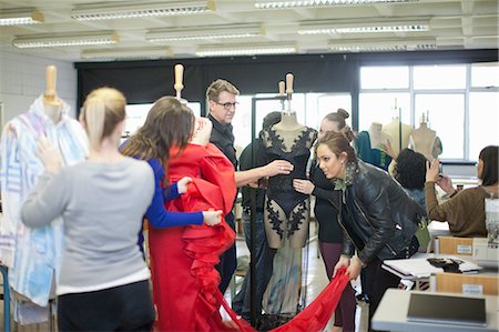 simsearch:649-09061548,k - Fashion design teacher and students in class Stock Photo - Premium Royalty-Free, Code: 649-07238378