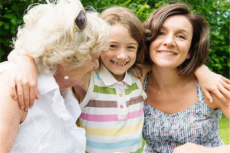 drei - Portrait of grandmother, granddaughter and adult daughter Photographie de stock - Premium Libres de Droits, Code: 649-07238626