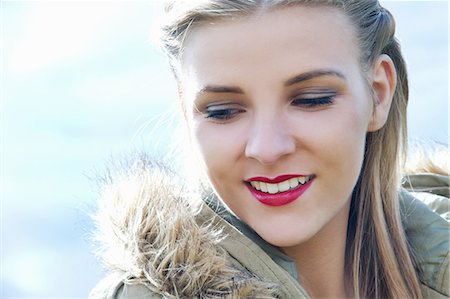 simsearch:649-07709901,k - Close up portrait of young woman in parka Stock Photo - Premium Royalty-Free, Code: 649-07239396