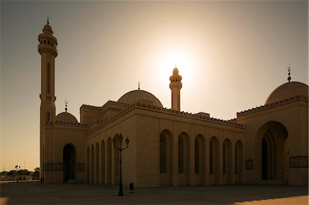 Al Fateh Grand Mosque at sunset, Manama, Bahrain Foto de stock - Sin royalties Premium, Código: 649-07239631